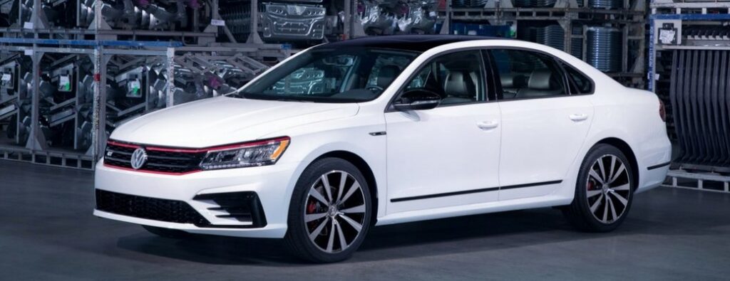 2018-VW-Passat-GT-Diagonal-View-of-Pure-White-Exterior-1_o-1038×400-6